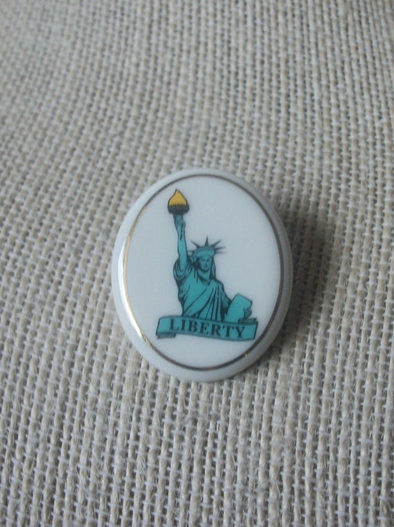 Vintage LENOX USA Porcelain Brooch Pin 110420