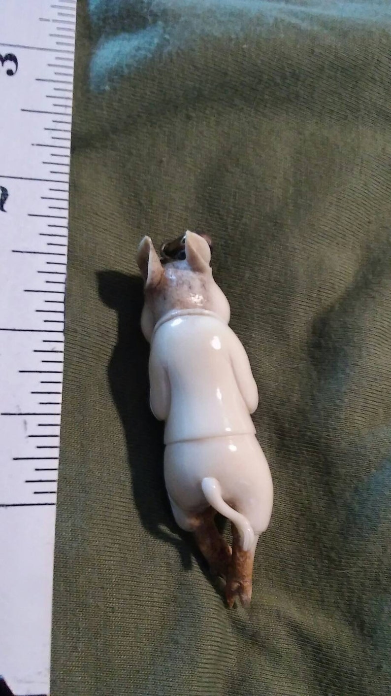 Free shipping Adoreable hand carved deer antler pig pendant
