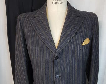 Vtg 1960's Men's Seven Brand White and Navy Pin Stripe Vtg 1960's Men's Seven Brand White and Navy Pin Stripe