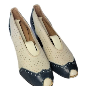 Women&#39;s ~ Vintage ~ Deadstock ~ 1930&#39;s ~ Spectators Shoes ~ White with Blue ~ Open Toe ~ Leather ~ Chunky Heel ~ ~ Wonderful Shoes!