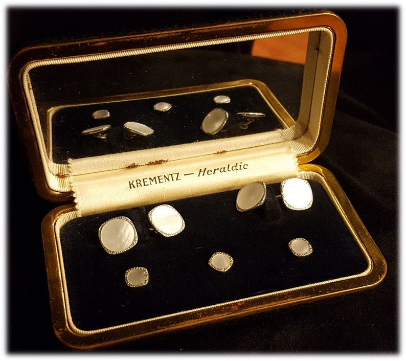 Art Deco ~ Mens Formal Stud ~ Krementz ~ Hearldic ~ Shirt Studs ~ Cuff Links ~ Mother of Pearl ~ Original Mirrored Box