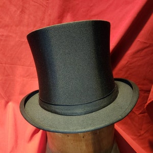 misura 55,5-57 cm pezzo unico Cilindro in pelle marrone rossastro Accessori Cappelli e berretti Cappelli da cerimonia Cappelli a cilindro 