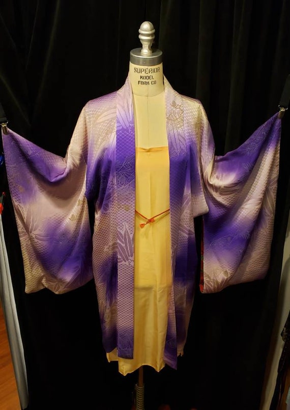 Sexy ~ Vibrant ~ Kimono ~ Silk ~ Amazing Design ~… - image 1