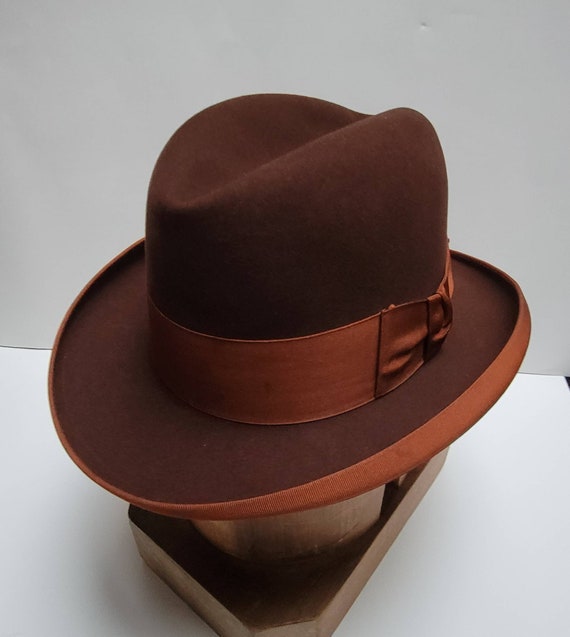 Vintage Mens Beautiful Dobbs Hat 