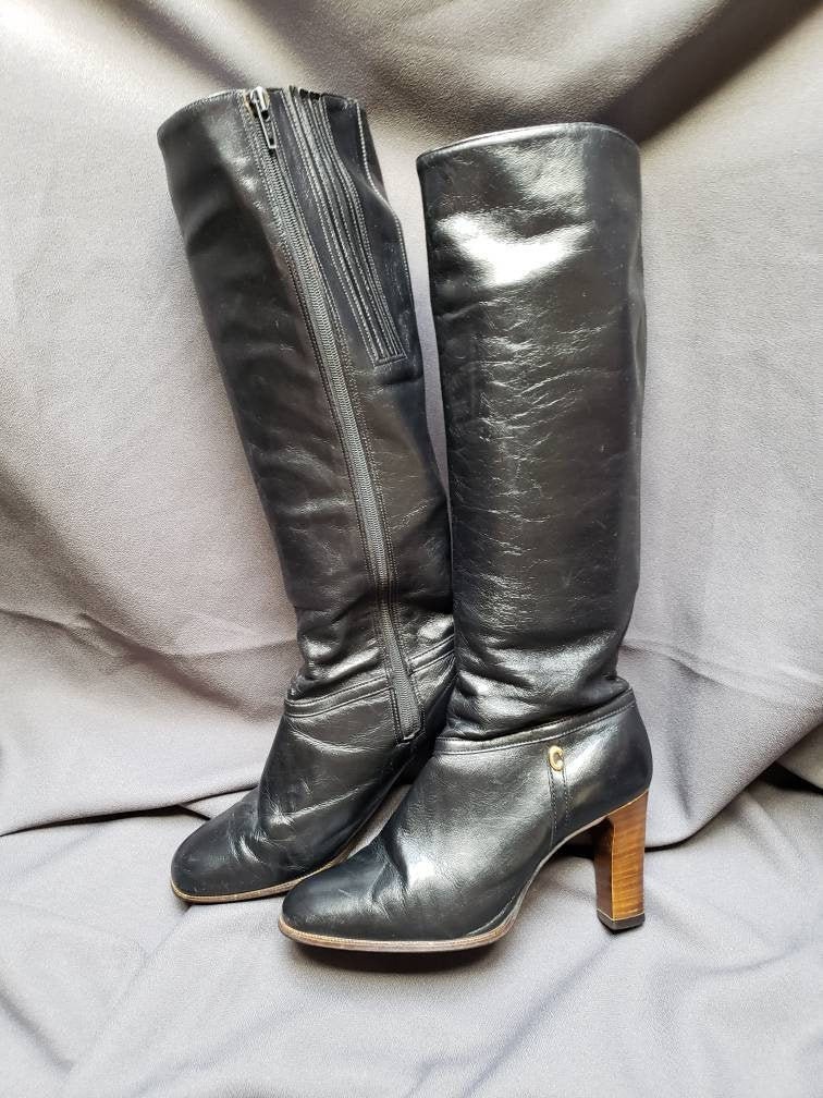 Vintage Cobbies Black Leather Boots Shearling Lined Block Heel Zip Up size  Women's 5 — Moon Gold Goods