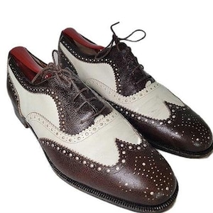 Men&#39;s ~ Vintage ~ Spectators ~ Shoes~ Burgandy & White ~ Two Tones ~  Wing-Tips  ~ Salvatore Ferragamo L@@k!