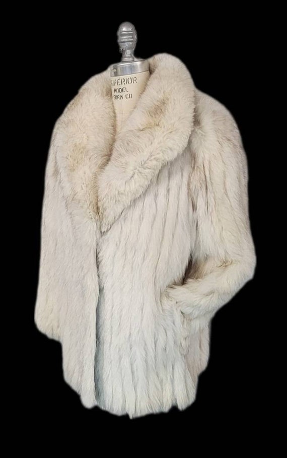 Women's ~ Vintage ~ Fur  ~ White to Grey to Black 