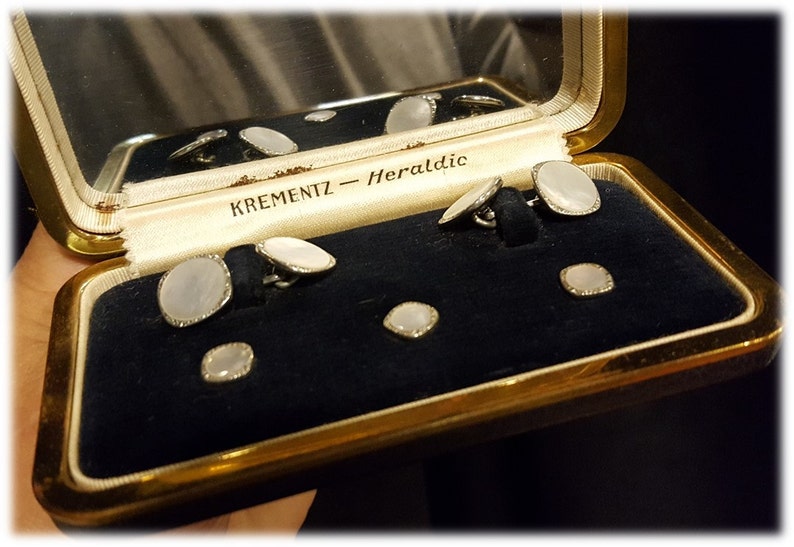 Art Deco ~ Mens Formal Stud ~ Krementz ~ Hearldic ~ Shirt Studs ~ Cuff Links ~ Mother of Pearl ~ Original Mirrored Box