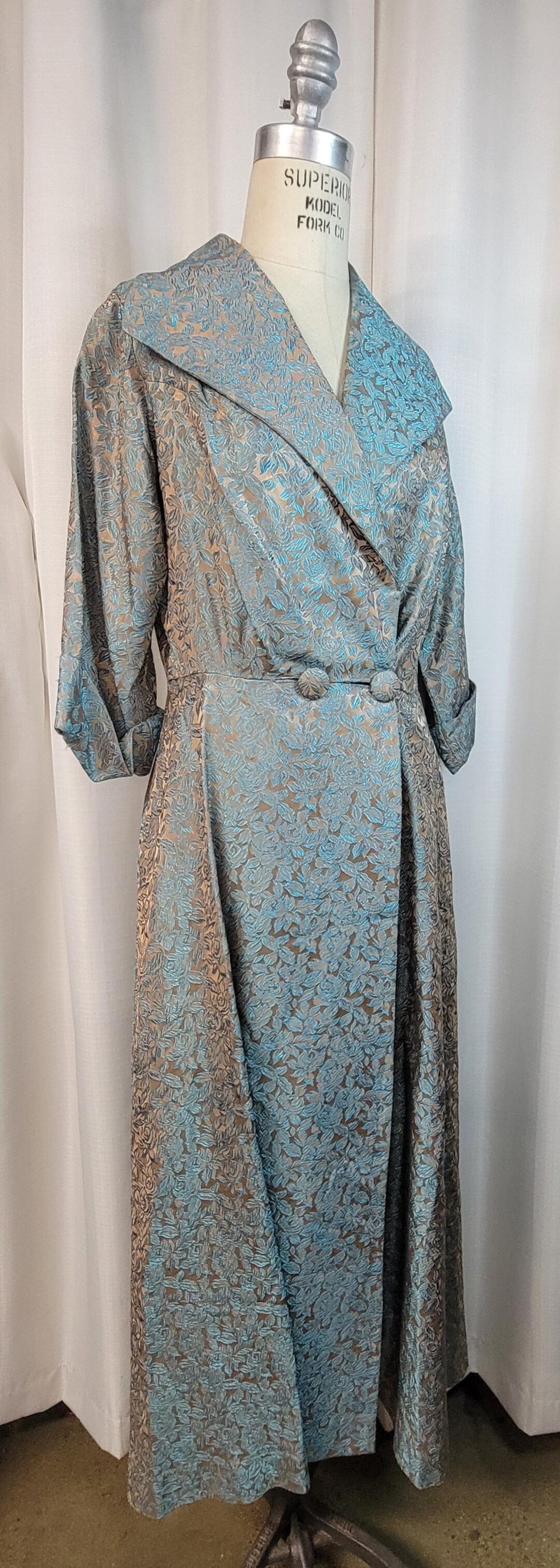 Vintage ~ Late 1940's ~ Early 1950's ~ Incredible ~ Hostess ~ Amazing ...