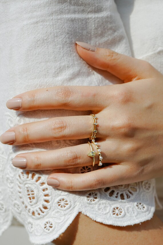 Ensemble de bagues Jennifer Trio de perles or vermeil bague solitaire en forme de larme en cristal jaune anneau en forme de larme ensemble de bagues de fiancailles Etsy France