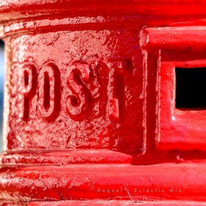 Modern Fine Art, Post Box, Digital Download, High Resolution, 300 DPI, Printable Art, Iconic London.