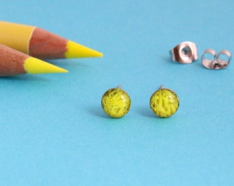 Colored pencils recycled into round earrings, stainless, resin