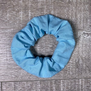 Hair scrunchie - light blue