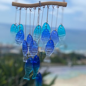 Art Glass wind chime, sun catcher, windchime, with fishes,unique garden decoration, house warming gift. Beach decor. House warming gift.