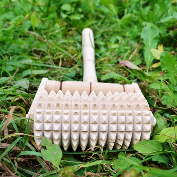 Wooden manual massage tool wand therapy therapist healthcare skin care back foot massager shoulder head wood