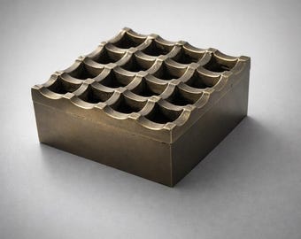 Antique Brass Handcrafted Cast Ashtray - Vintage Style Cigar Holder Ashtray - Heavy Cigarette Ashtray