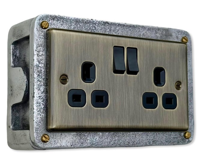 Antique Brass Double Switched 13A Power Socket 230V 13A 2 Gang 2G  Solid Cast Metal Conduit Industrial