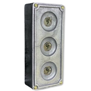 3 Gang 2 Way Solid Cast Metal Surface Mounting Conduit Light Switch Industrial - BS EN Approved Vintage 1950’s Britmac Style
