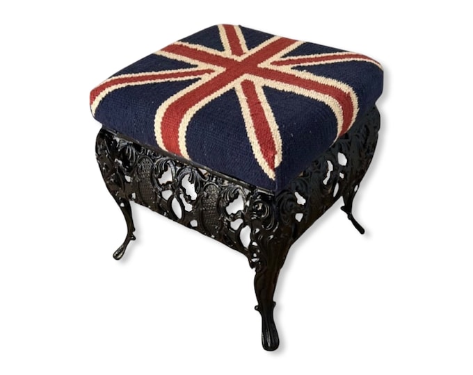 Maxlume ~ Union Jack Flag Bench | Great Britain | Pouf Solid Base | Vintage Style | Floor Standing | Man Cave Foot Stool