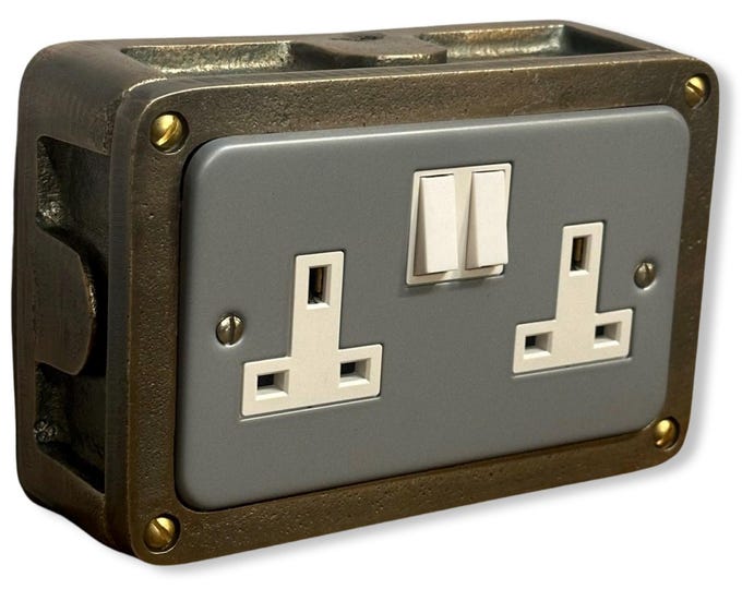 Grey Metal Clad Double Switched 13A Power Socket 230V 2 Gang 2G Socket Antique Brass Conduit Switch Industrial