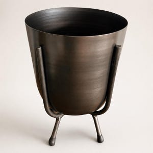 Pot et support pour plante d'intérieur gris étain | Petit pot en métal