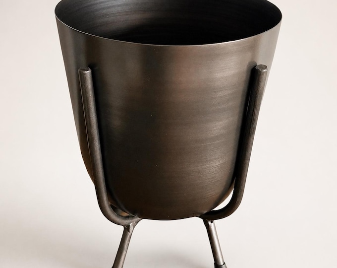 Pewter Grey Indoor Plant Pot & Stand | Small Metal Planter