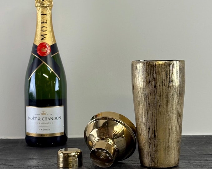 Vintage Cocktail Shaker / Martini Shaker / Vintage  Cocktail Shaker / Vintage Barware