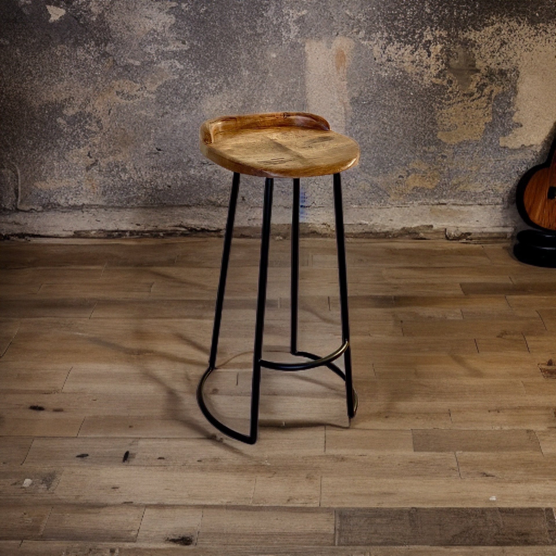 Solid Mango Wooden Top Bar Stool Hand Crafted Solid Cast Metal Floor  Standing Kitchen Black Iron Industrial Tractor Seat -  Israel