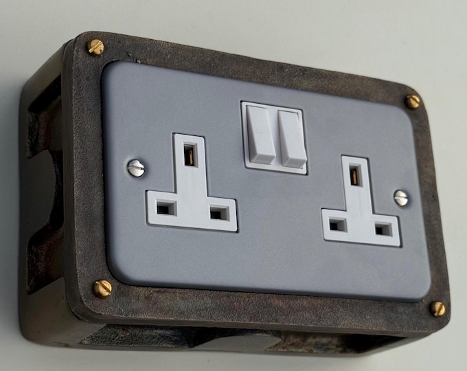 Grey Metal Clad Double Switched 13A Power Socket 230V 2 Gang 2G Socket Antique Brass Conduit Switch Industrial