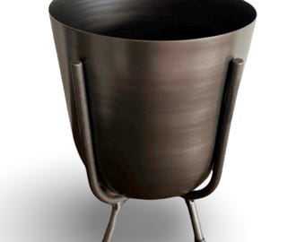 Maxlume ~ Pewter Grey Indoor Small Plant Pot & Stand Planter