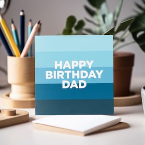 Tarjeta de cumpleaños para papá: Feliz cumpleaños, diseño de rayas, sencilla, sobre kraft.