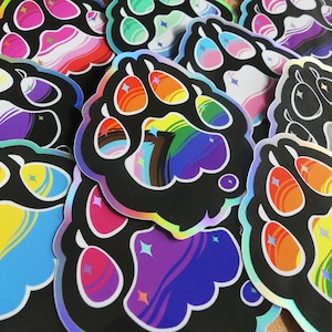 Autocollant holographique Paw Pride 8 x 8 cm