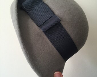 Grey Wool Felt Cloche With Dark Grey Petersham Band and Bow, Winter Cloche Hat