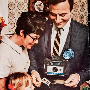 Vintage 1968 Polaroid Camera Ad  (68 POST-151)