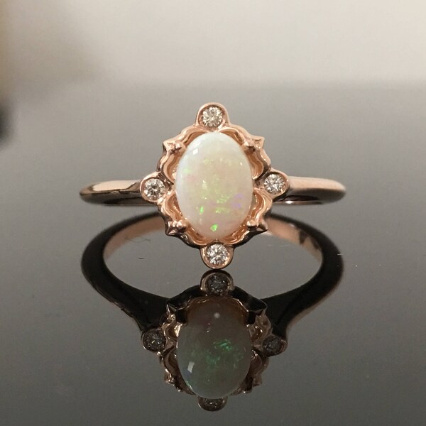 Rosegold Opal Verlobungsring - 14K Rosegold Opal und Diamant Vintage Inspirierter Ring - Rosegold australischer Opal und Diamant viktorianischer Ring