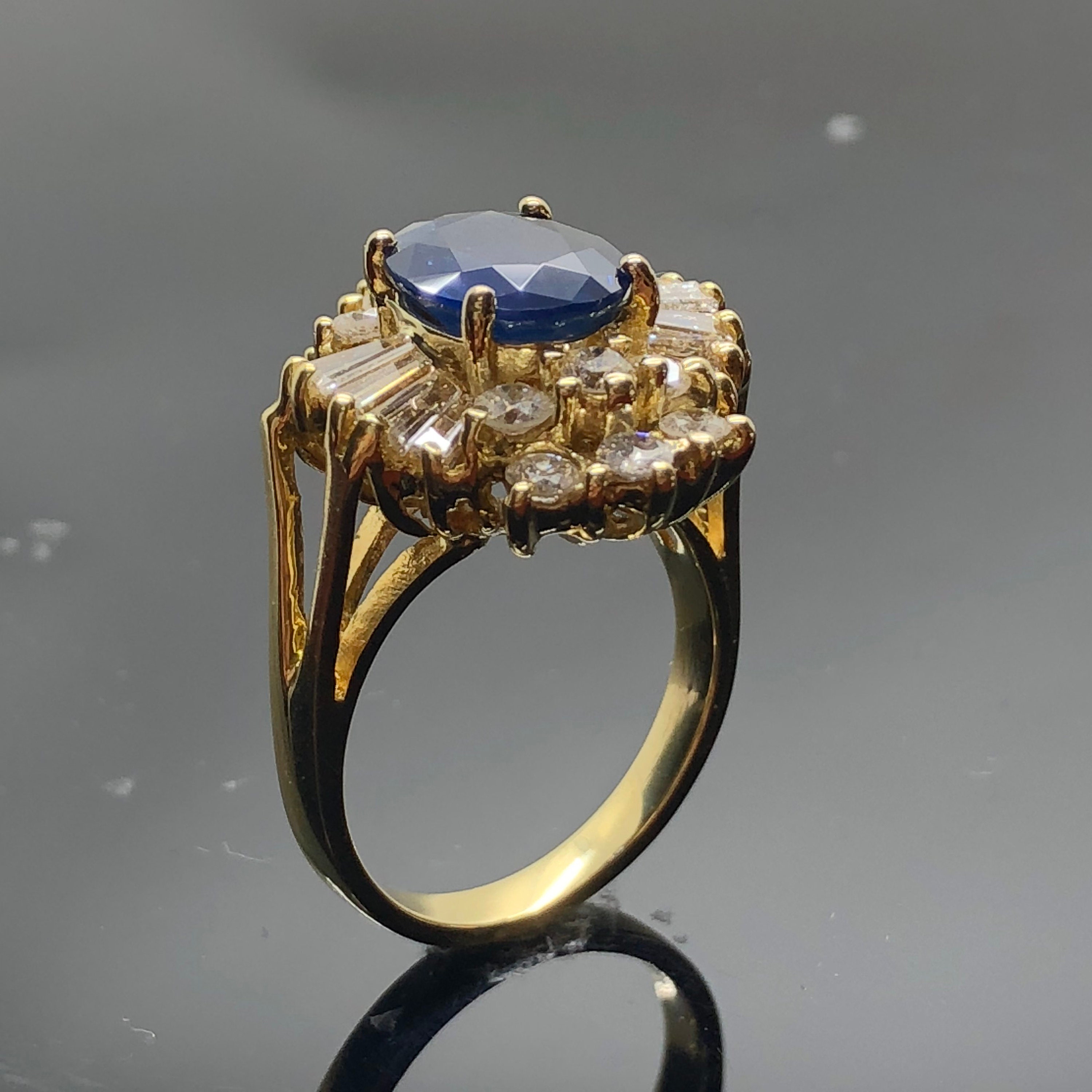 18K Yellow Gold Blue Sapphire Engagement Ring - Vintage 18K Yellow Gold Blue Sapphire Engagement Ring - Vintage