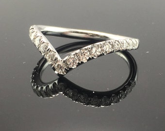 Diamond V Ring- 14K White Gold and Diamond V Shaped Wedding Band- 14K Diamond Chevron Ring- Curved V Diamond Wedding Ring