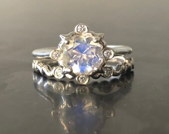 14K White Gold Rainbow Moonstone Bridal Set - Anillo de compromiso y banda de oro blanco Moonstone - 14K Moonstone Diamond Engagement Ring Set