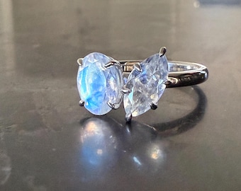 Anillo de compromiso de dos piedras - Anillo Toi et Moi de piedra lunar azul en oro de 14 quilates - Anillo de piedra lunar ovalada y marquesa
