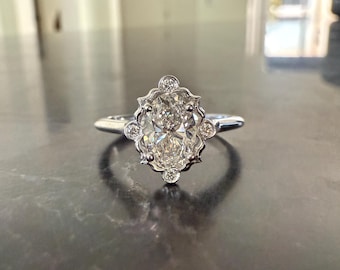 Anillo de compromiso con diamantes de laboratorio con certificación IGI: anillo de compromiso victoriano de oro blanco, amarillo y rosa de 14 quilates con diamantes de laboratorio de talla ovalada