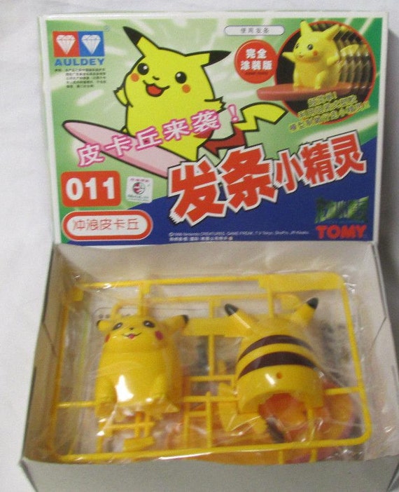 tomy pikachu figure