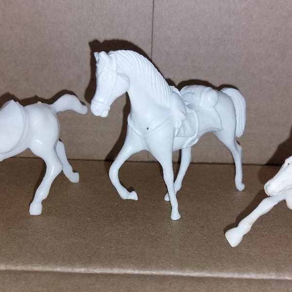 Toy Soldier white Horse LOT