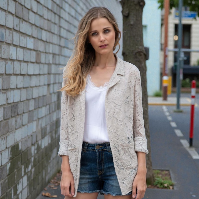 SOFIA Organic Baumwolle Cotton Lace Leaf Pattern Attire Jacket image 1