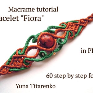 Peut inclure: Tutoriel de bracelet en macramé "Fiora" en PDF avec 60 photos étape par étape. Le bracelet présente une perle de pierre rouge et est réalisé avec un cordon orange et vert.