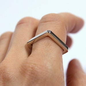 Silver Square Ring. Sterling Silver. Geometry Ring. Simple Modern Everyday Ring. Handmade jewelry. Band Ring. Recycled silver. Gift for her