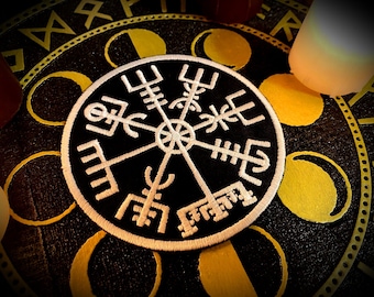 IRON ON Embroidered patch "Vegvisir" (Glow in the dark)- pagan paganism embroidery witch magick witchcraft wizard nordic witches bindrunes