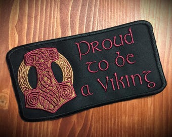 "Trots om een Viking te zijn" geborduurde patch - Wicca heidendom borduurwerk Viking Thor hamer ritueel magie hekserij trots tovenaar