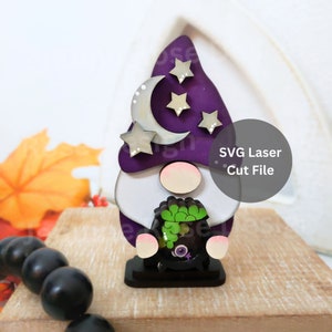 Gnomo stregato con Cauldron Shaker SVG File tagliati al laser per Glowforge o Laser Cutter, Gnomo mago in legno con cappello Luna e stelle per Halloween