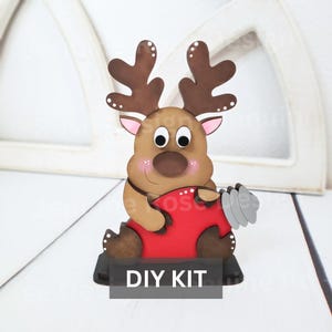 Reindeer with Bulb Shelf Sitter DIY Kit, Unassembled & Unfinished Wooden Christmas Reindeer Decoration for Holiday Tier Tray or Table Decor