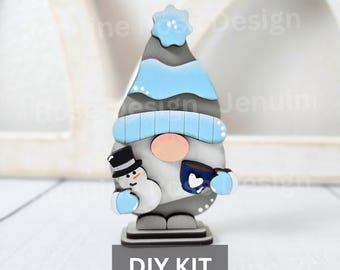 Kit de bricolaje de mini gnomo de muñeco de nieve, gnomo de madera de 10 cm sin ensamblar ni terminar, con muñeco de nieve y taza para decoraciones navideñas o invernales.
